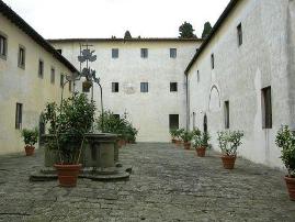 Convento di Colleviti - chiosco interno